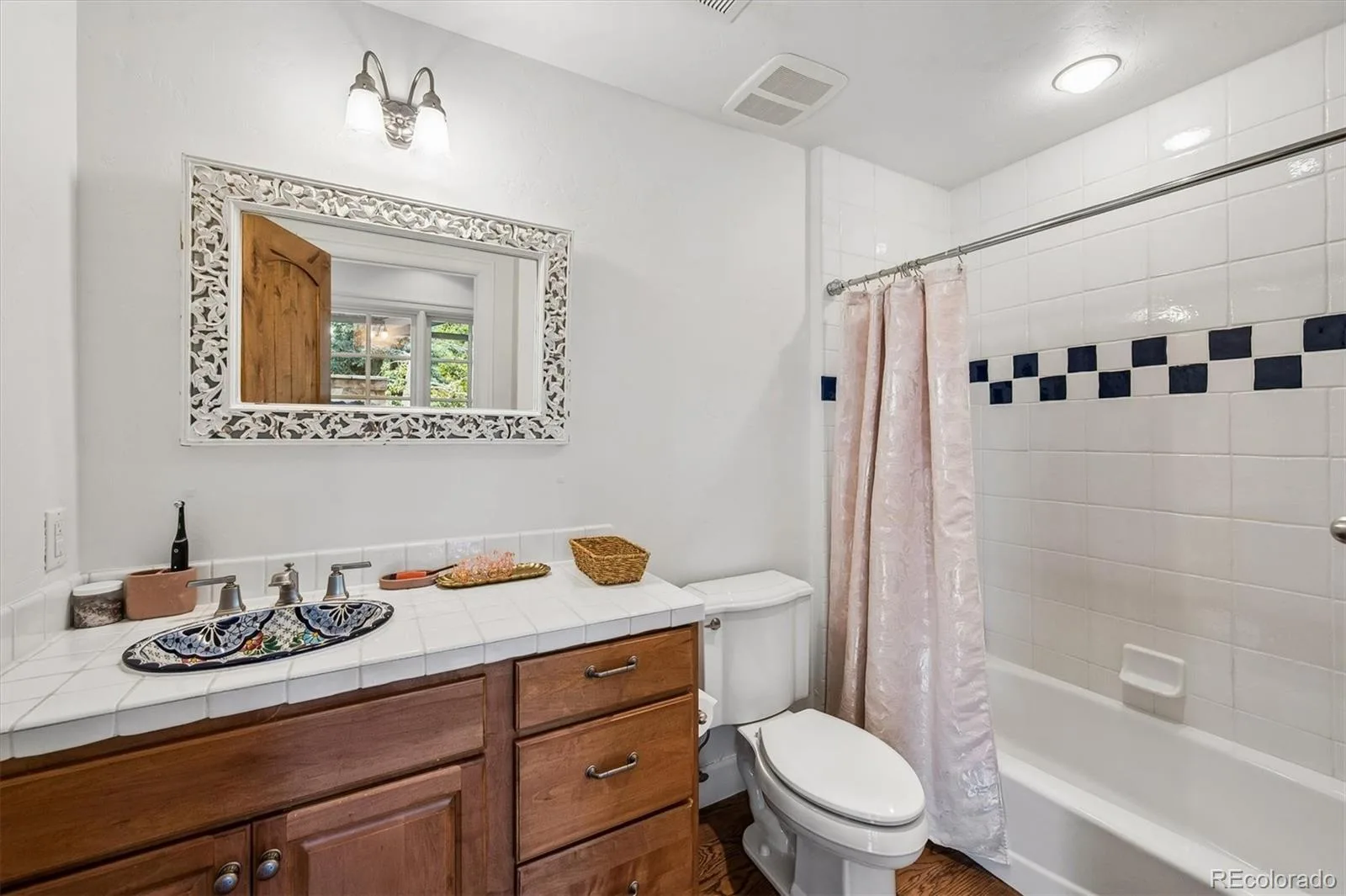 1 Gooseberry Lane Cherry Hills Village CO 80113 | MLS #REC1887139 08112026194540 1600 19