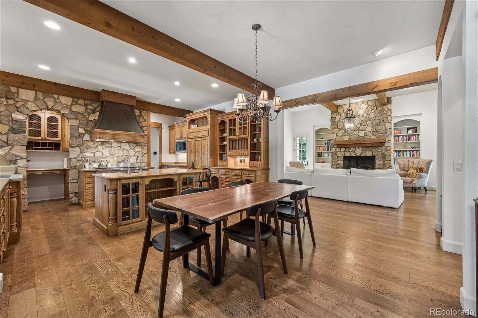 1 Gooseberry Lane Cherry Hills Village CO 80113 | MLS #REC1887139 08112026194540 1600 2