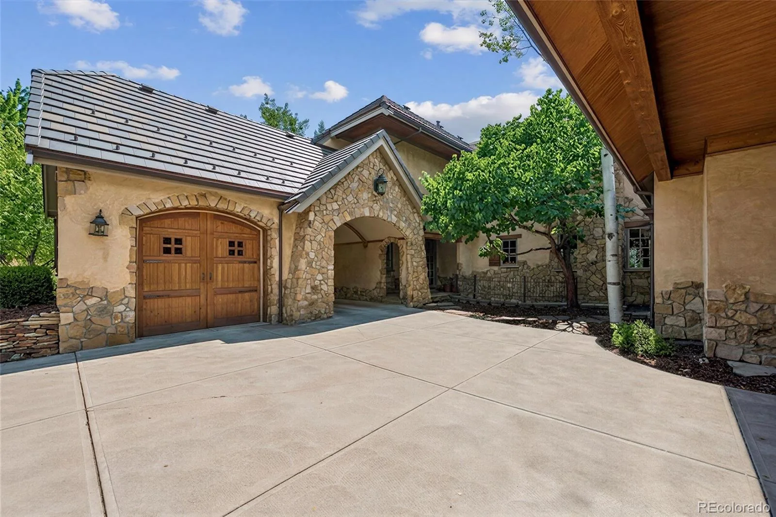 1 Gooseberry Lane Cherry Hills Village CO 80113 | MLS #REC1887139 08112026194540 1600 28