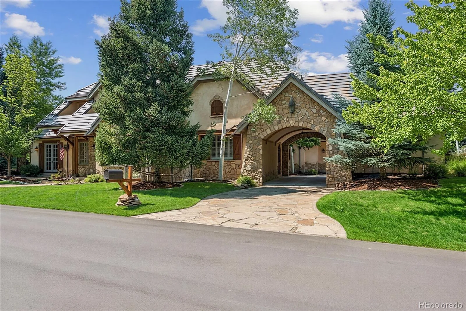 1 Gooseberry Lane Cherry Hills Village CO 80113 | MLS #REC1887139 08112026194540 1600 30