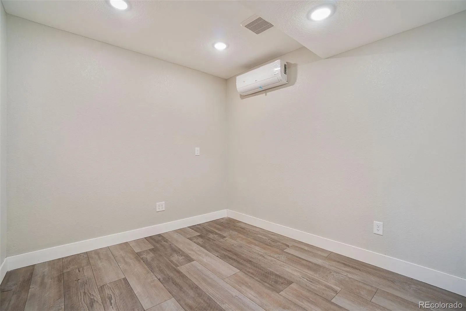 1980 S Holly Street #1 Denver CO 80222 MLS #REC1887896 06082026233610 1600 38