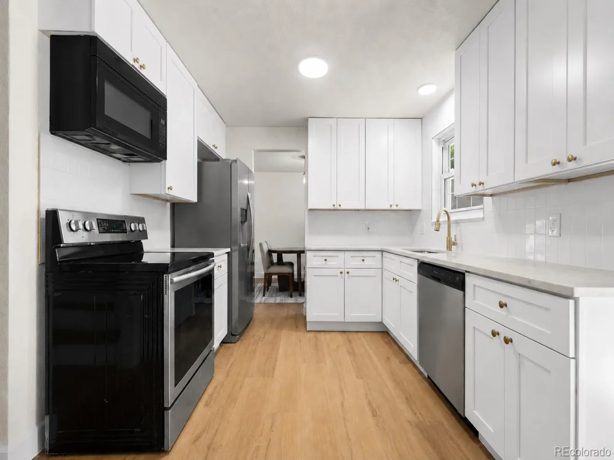18844 E Cornell Avenue Aurora CO 80013 | MLS #REC1888103 08252026023802 1200 11