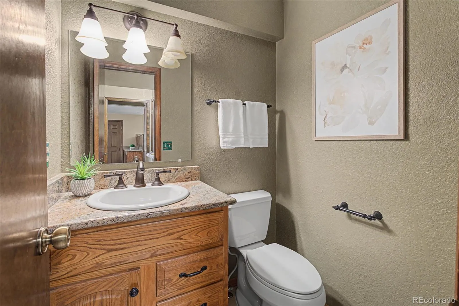 04112026170546 1600 16