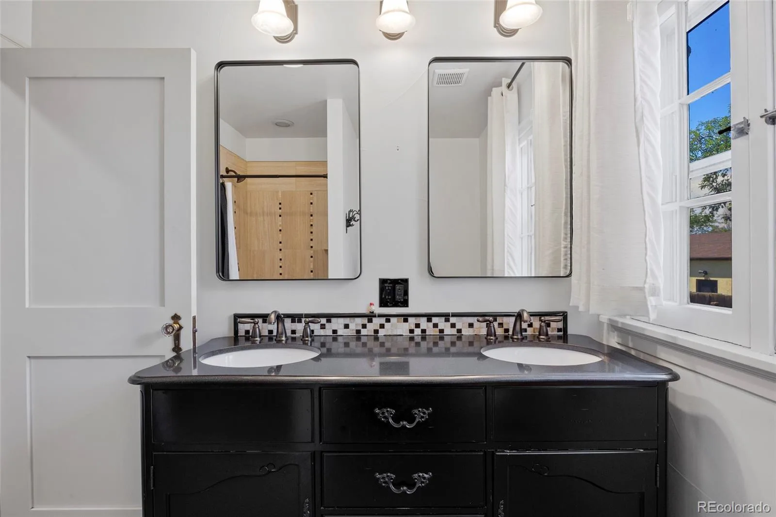 695 S Dale Court Denver CO 80219 | MLS #REC1893876 07222026213337 1600 14