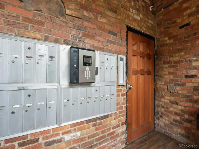 1350 Josephine Street #401 Denver CO 80206 | MLS #REC1897750 07052024095146 640 20