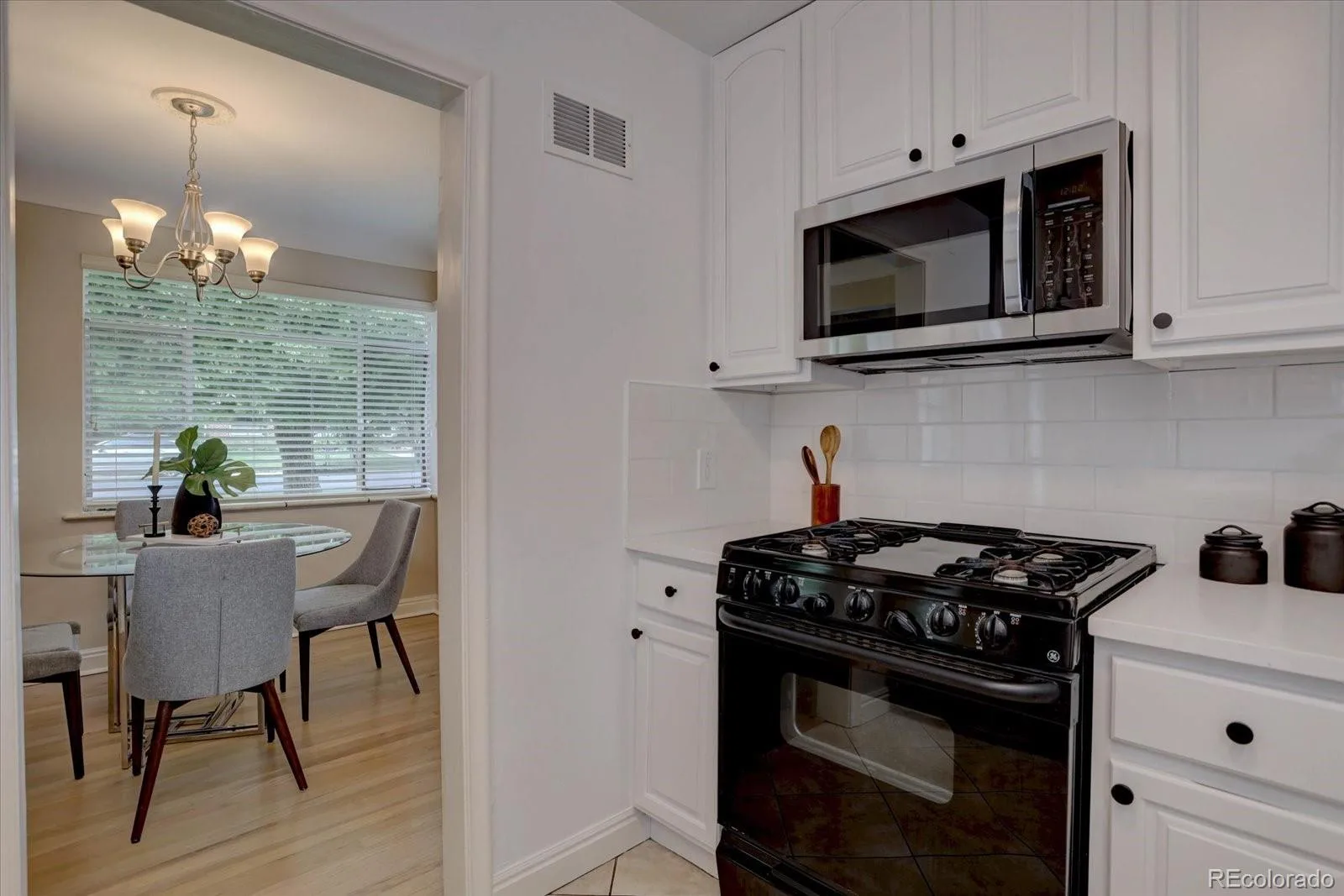 2812 Krameria Street Denver CO 80207 MLS #REC1900839 07092026004952 1600 6