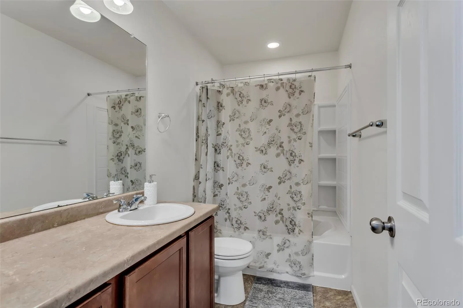 5545 E Liverpool Denver CO 80249 | MLS #REC1901224 09282026024355 1600 18