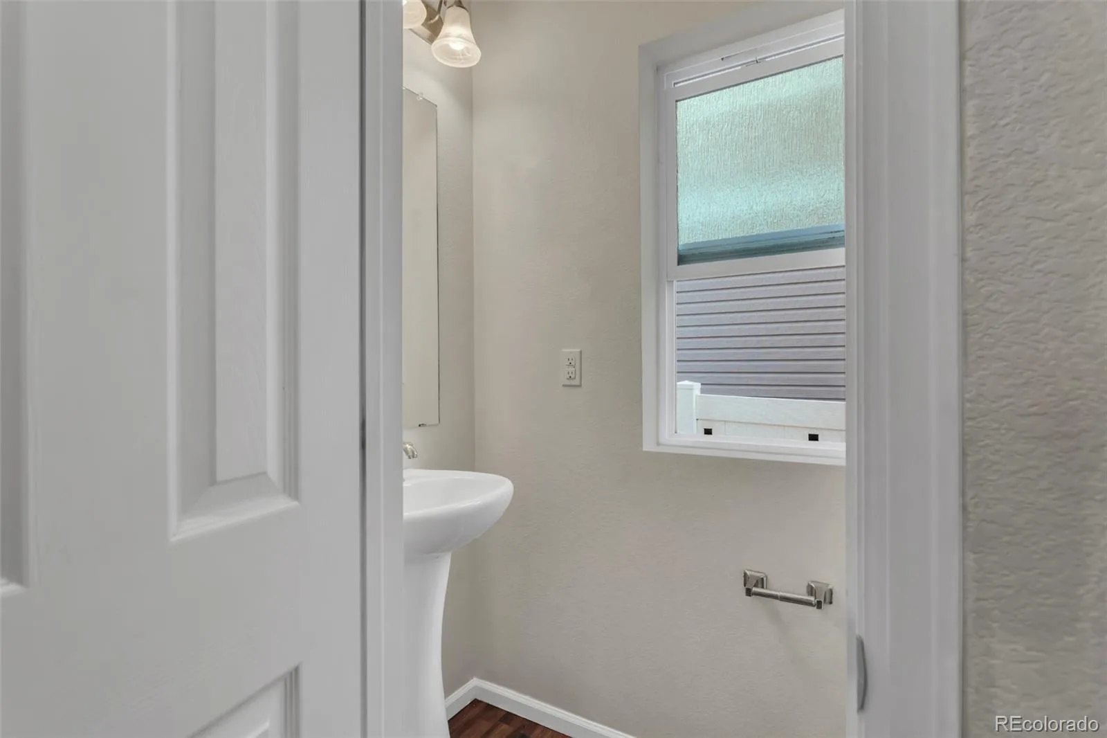 5545 E Liverpool Denver CO 80249 | MLS #REC1901224 09282026024355 1600 19