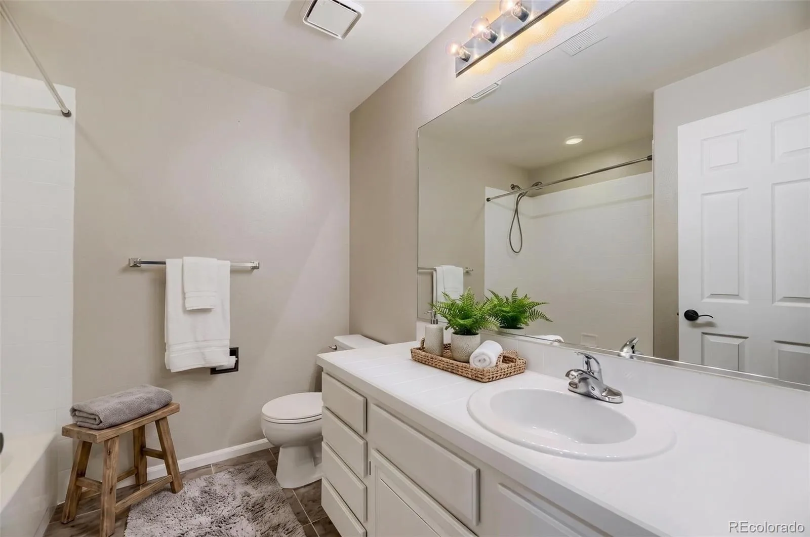 8703 Wentworth Court Lone Tree CO 80124 | MLS #REC1902378 08192026181631 1600 23