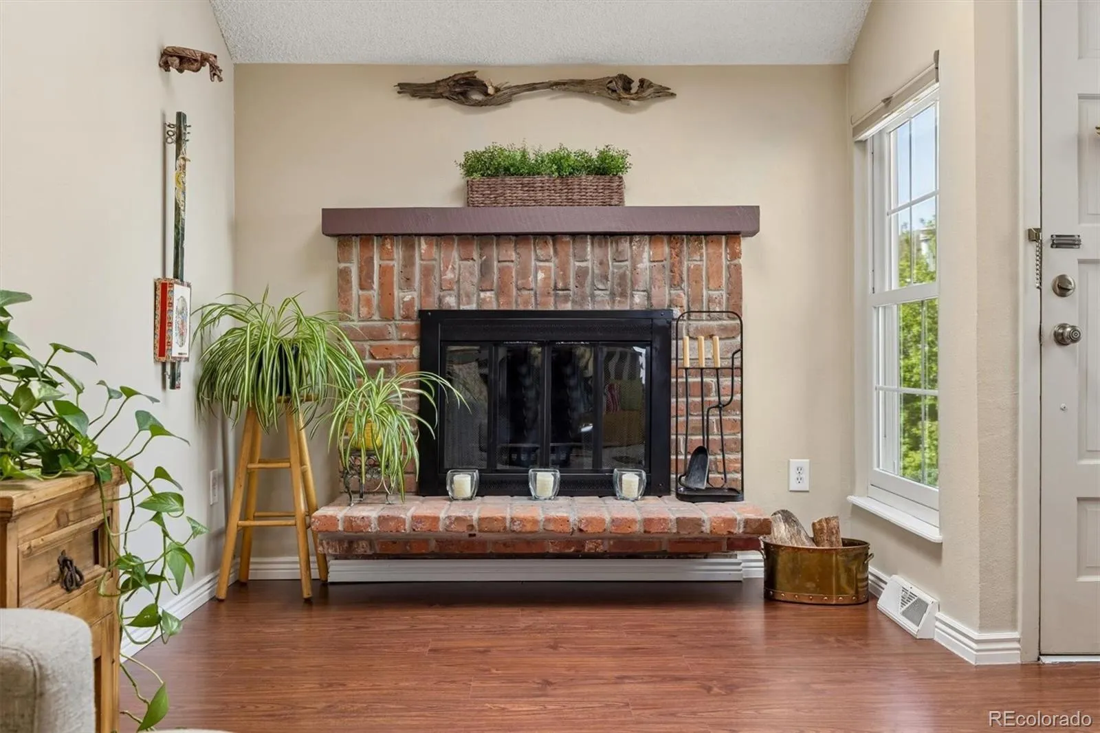 04112026192429 1600 3