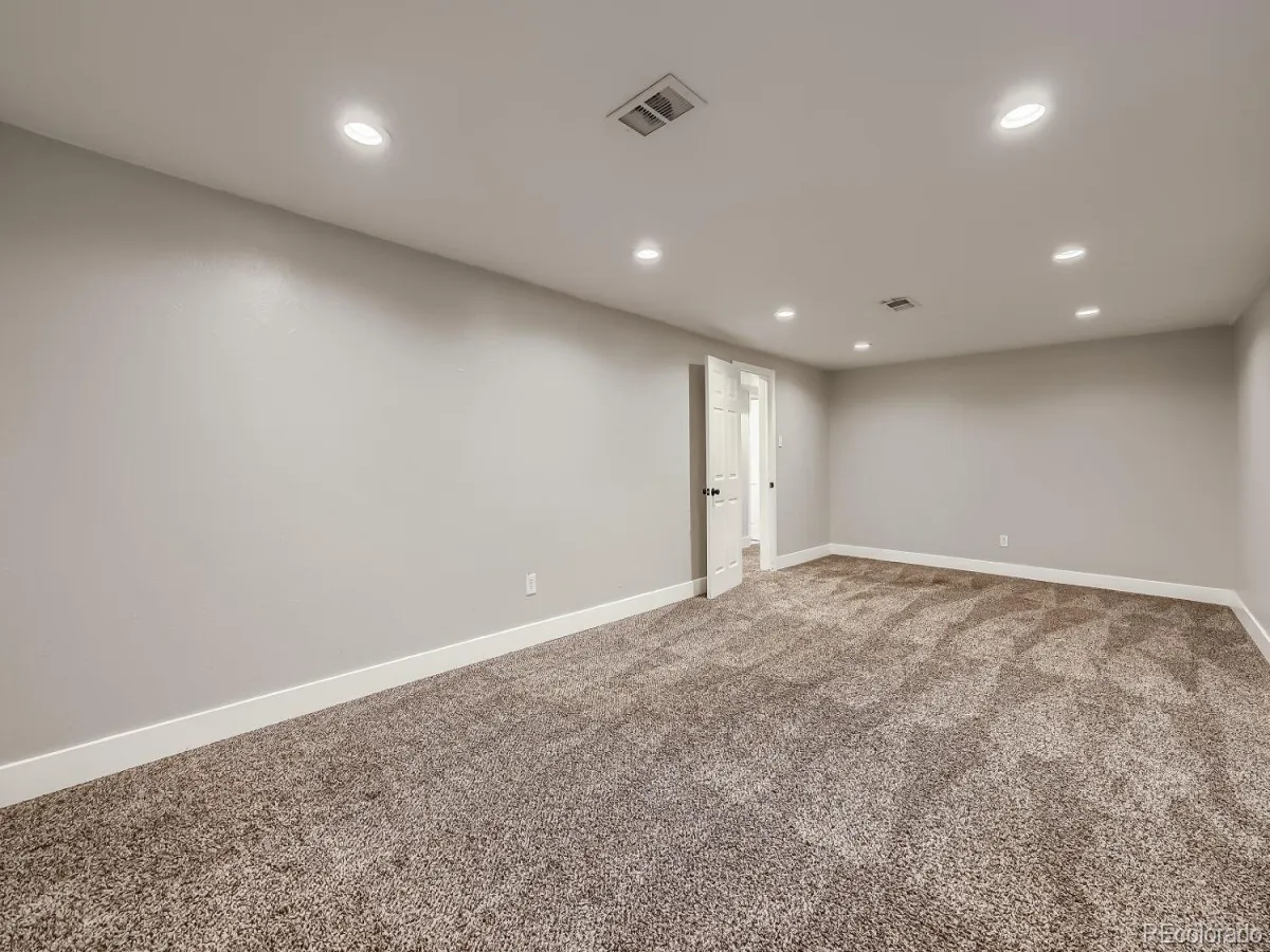 1640 Buchtel Boulevard Denver CO 80210 MLS #REC1904027 05182026194551 1200 14