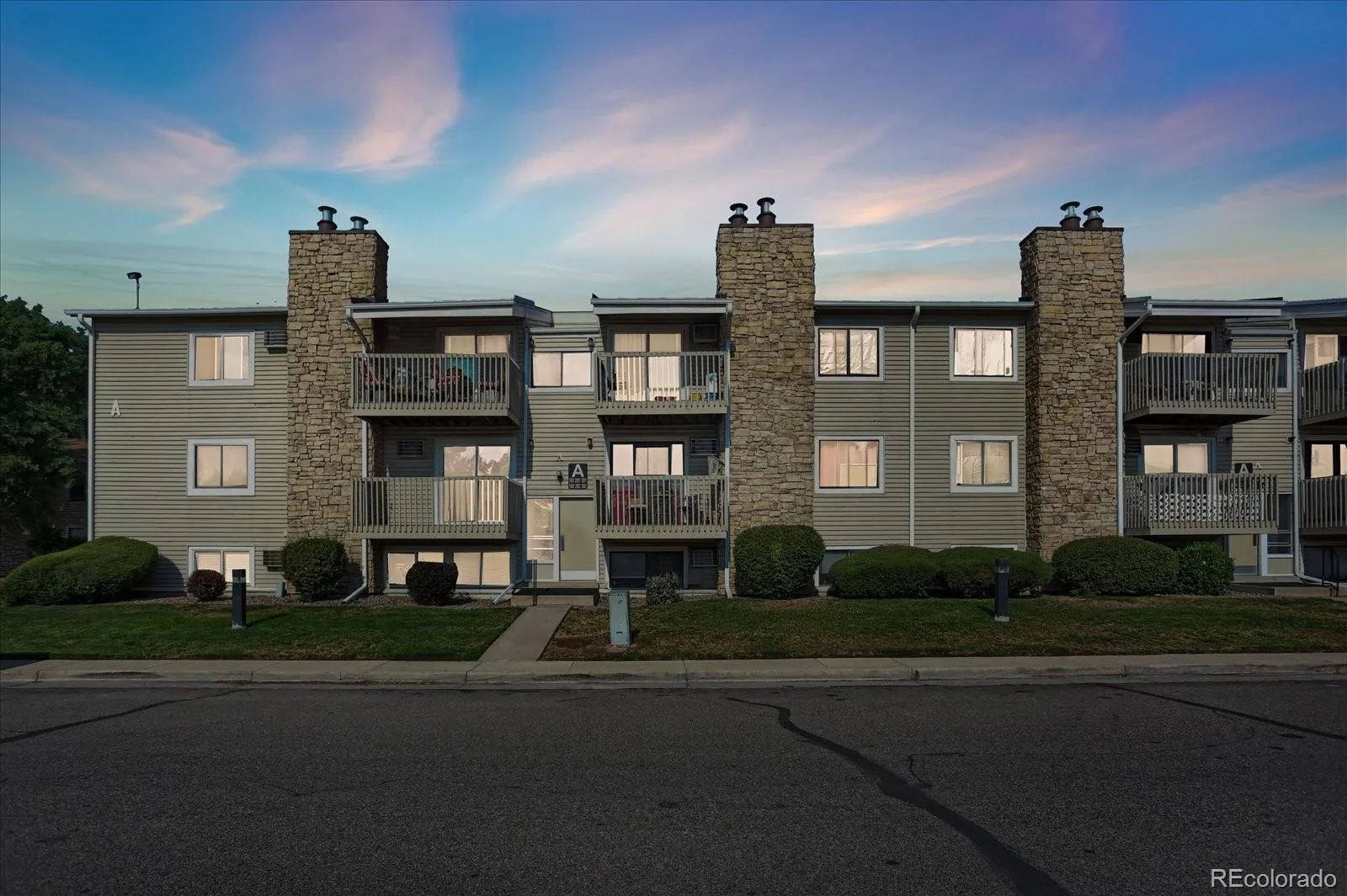 381 S Ames Street #A201 Lakewood CO 80226 | MLS #REC1904621 08072026033649 1600 1
