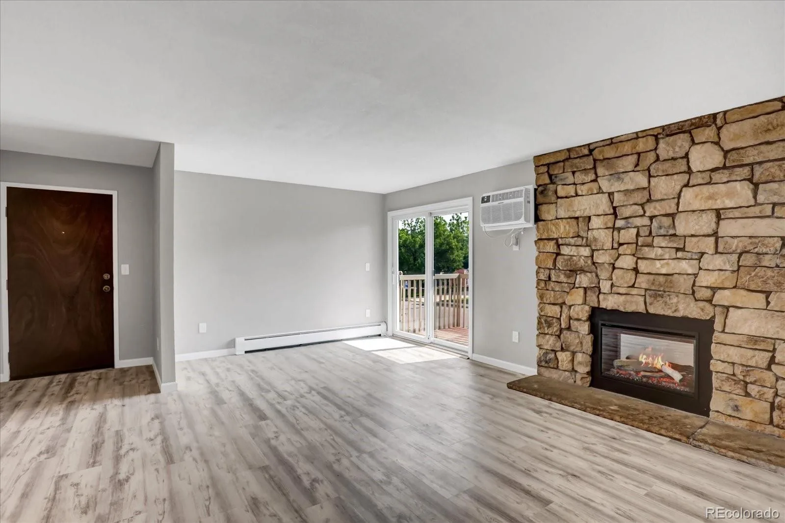 381 S Ames Street #A201 Lakewood CO 80226 | MLS #REC1904621 08072026033649 1600 4
