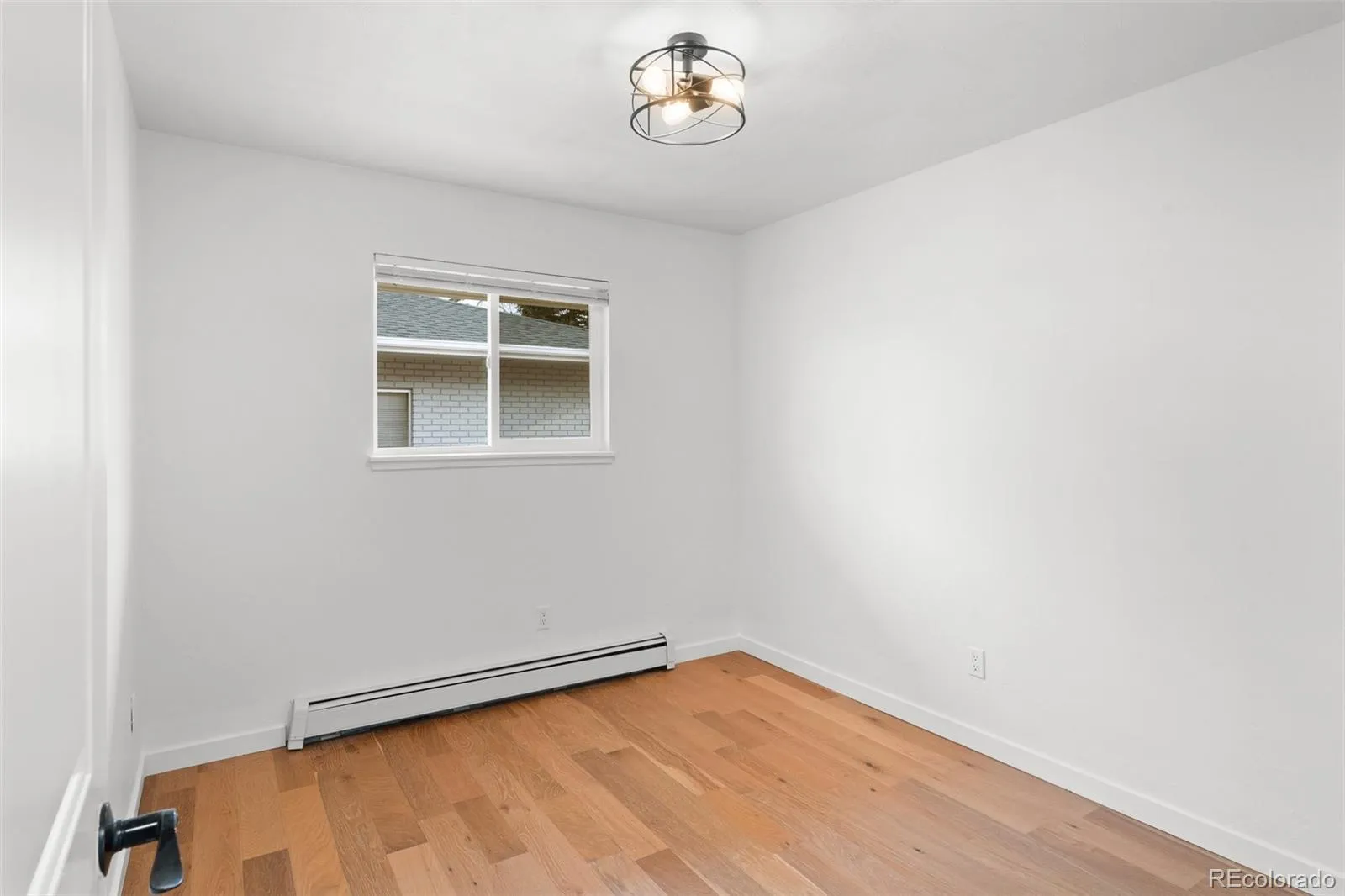 04032026185556 1600 33