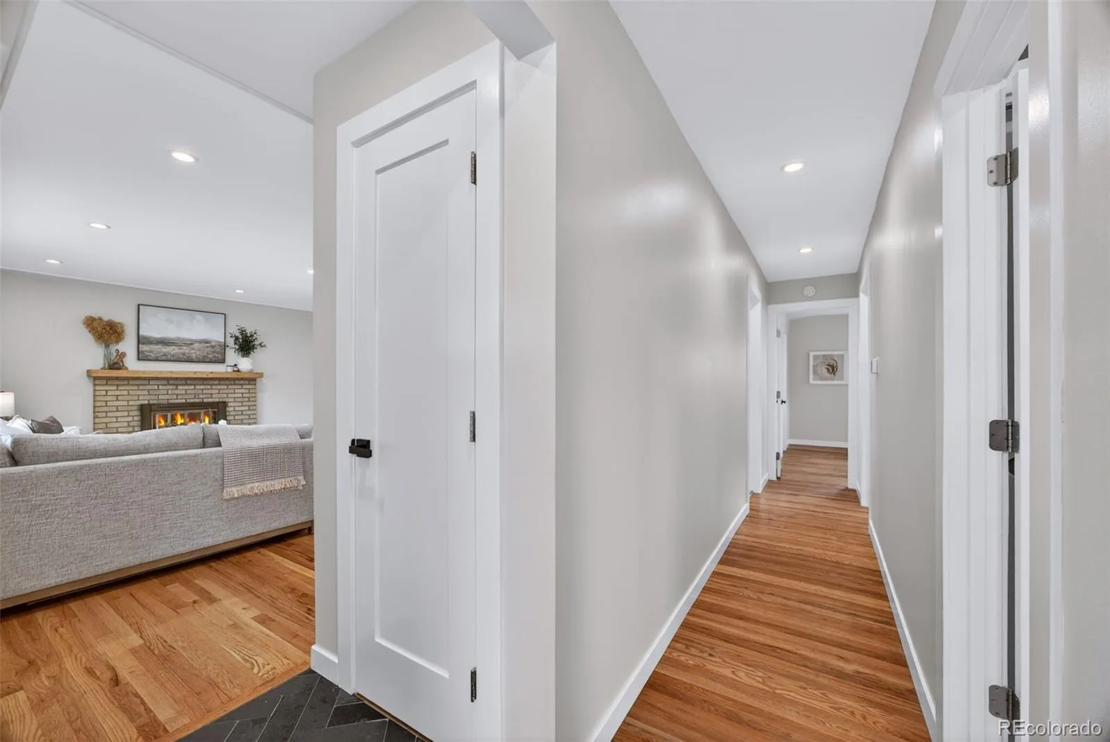 3075 S Holly Place Denver CO 80222 MLS #REC1909299 06092026072116 1600 19