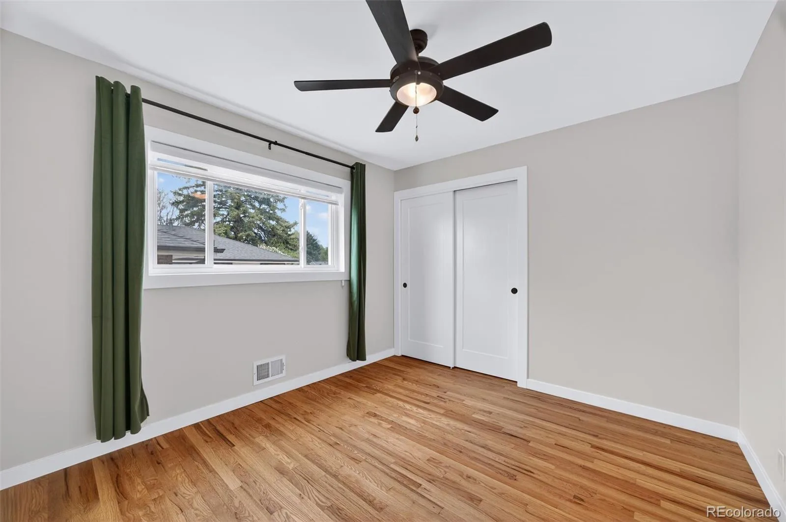 3075 S Holly Place Denver CO 80222 MLS #REC1909299 06092026072116 1600 20