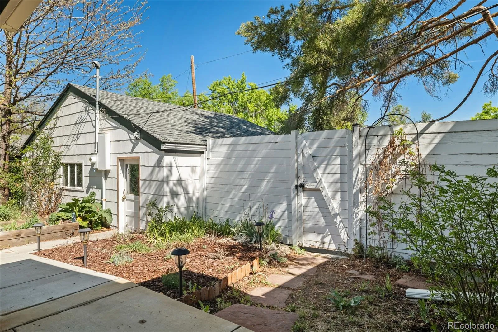 3201 S Glencoe Street Denver CO 80222 MLS #REC1913605 05152026193939 1600 40