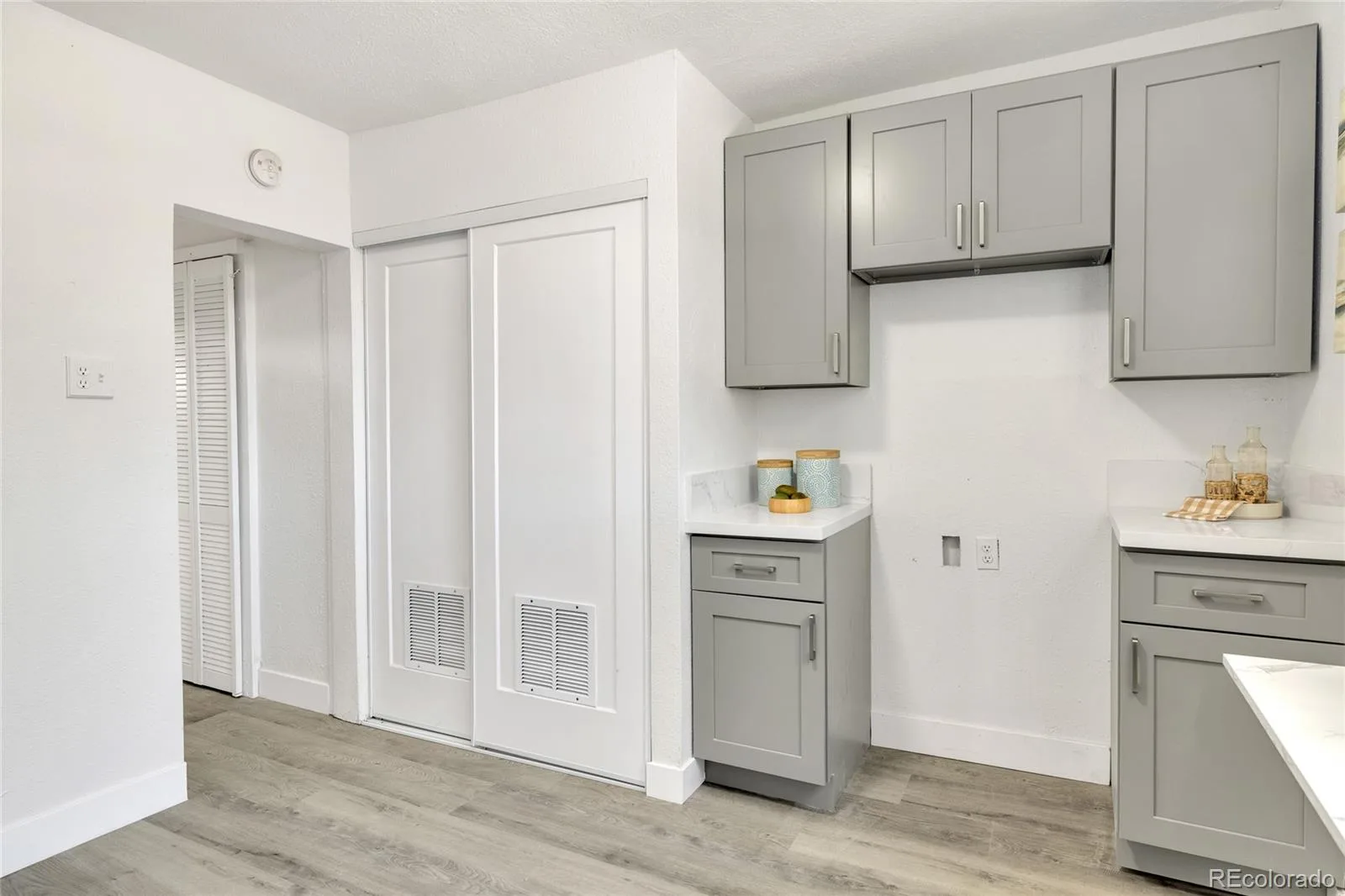 350 S Quitman Street Denver CO 80219 | MLS #REC1913780 06162026220108 1600 13