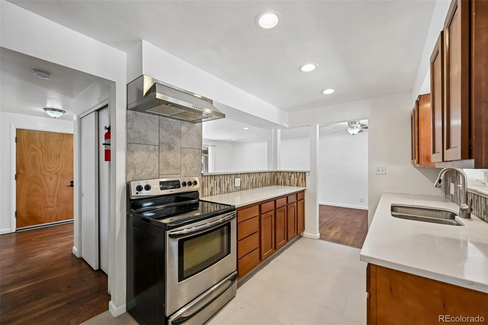 2261 Oakland Street Aurora CO 80010 | MLS #REC1913796 10062026034124 1600 11