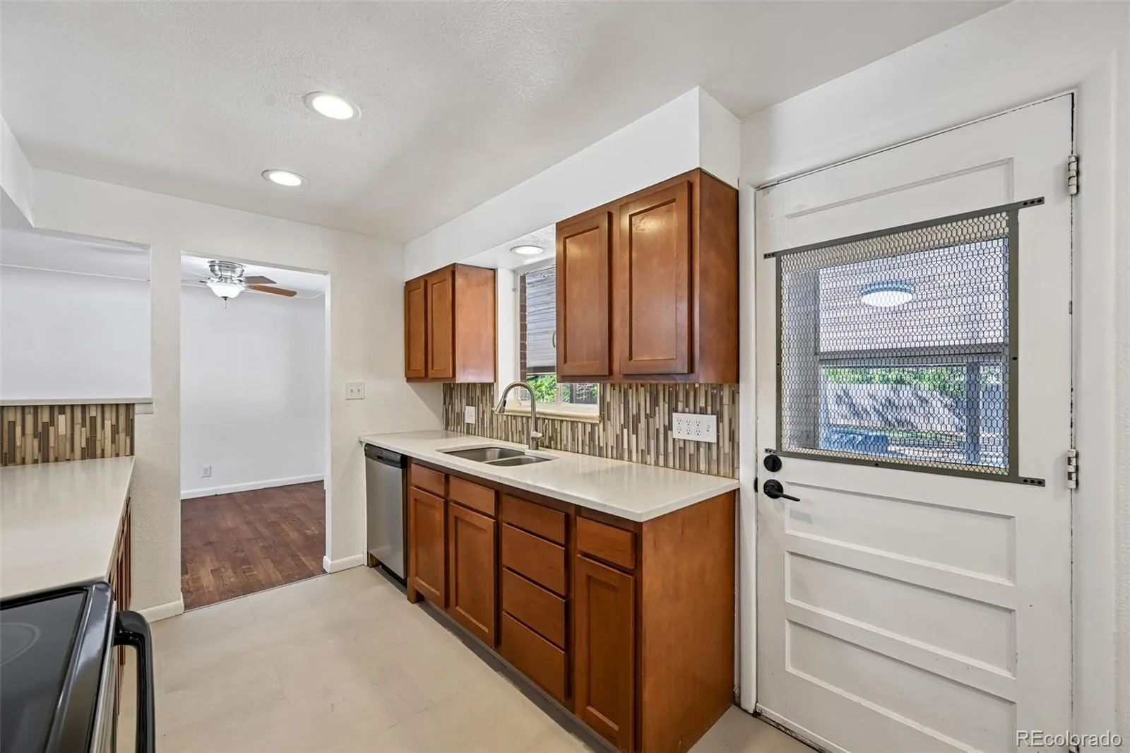 2261 Oakland Street Aurora CO 80010 | MLS #REC1913796 10062026034124 1600 12