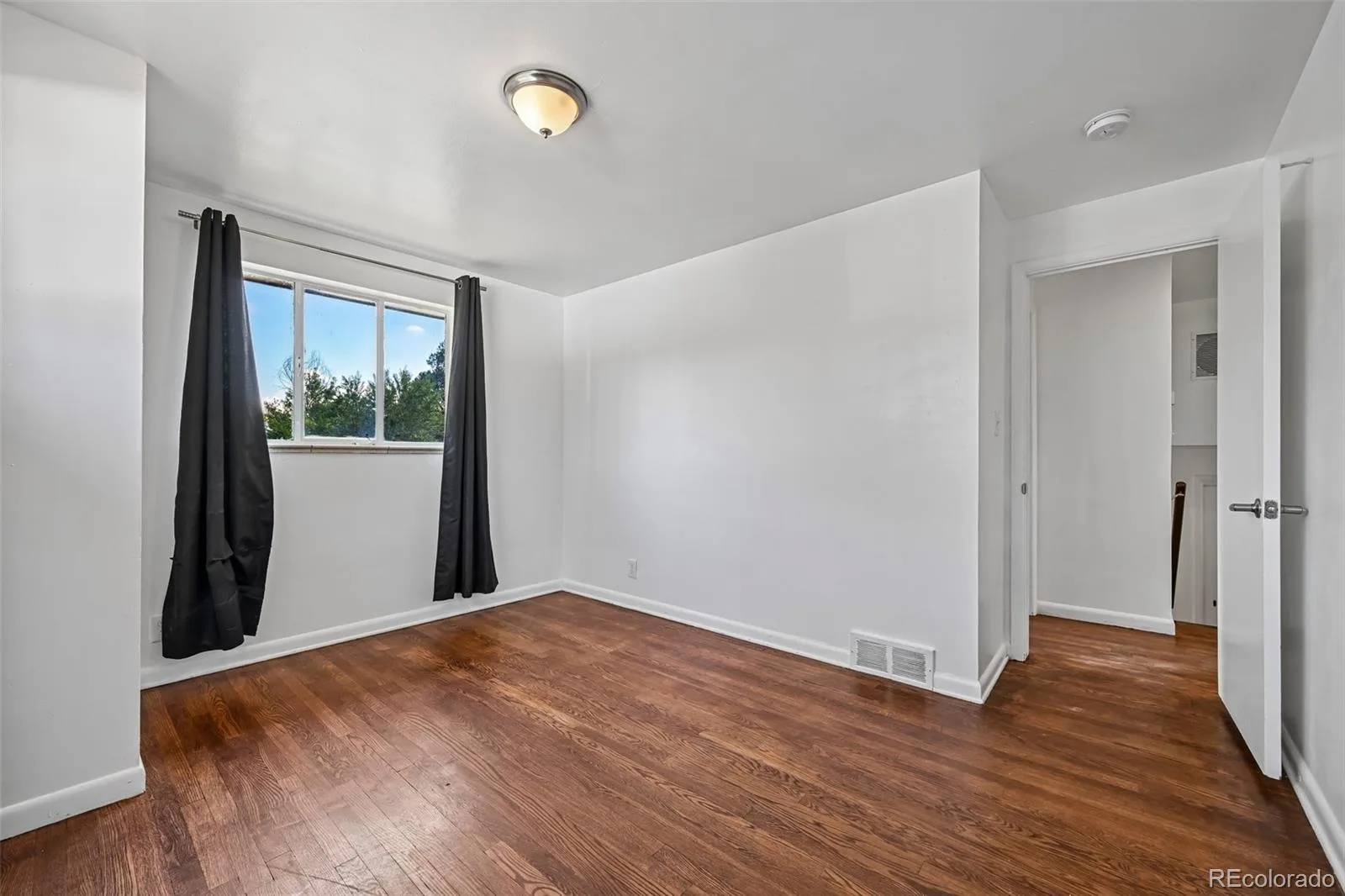 2261 Oakland Street Aurora CO 80010 | MLS #REC1913796 10062026034124 1600 17