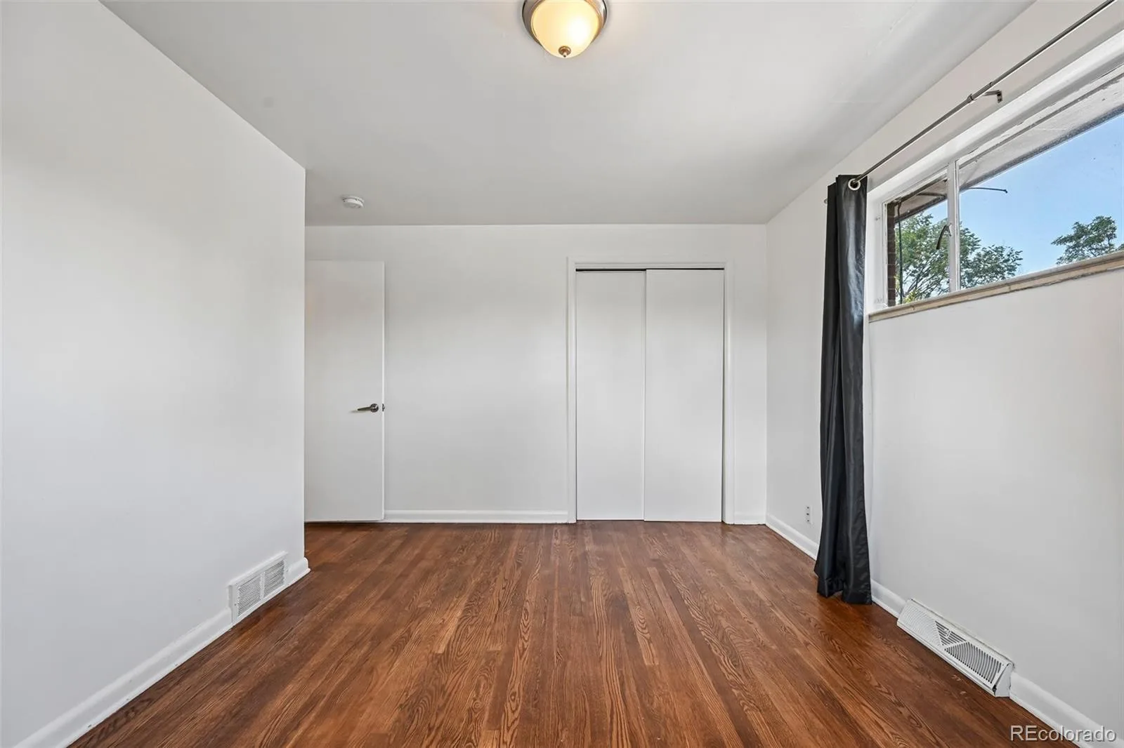 2261 Oakland Street Aurora CO 80010 | MLS #REC1913796 10062026034124 1600 18