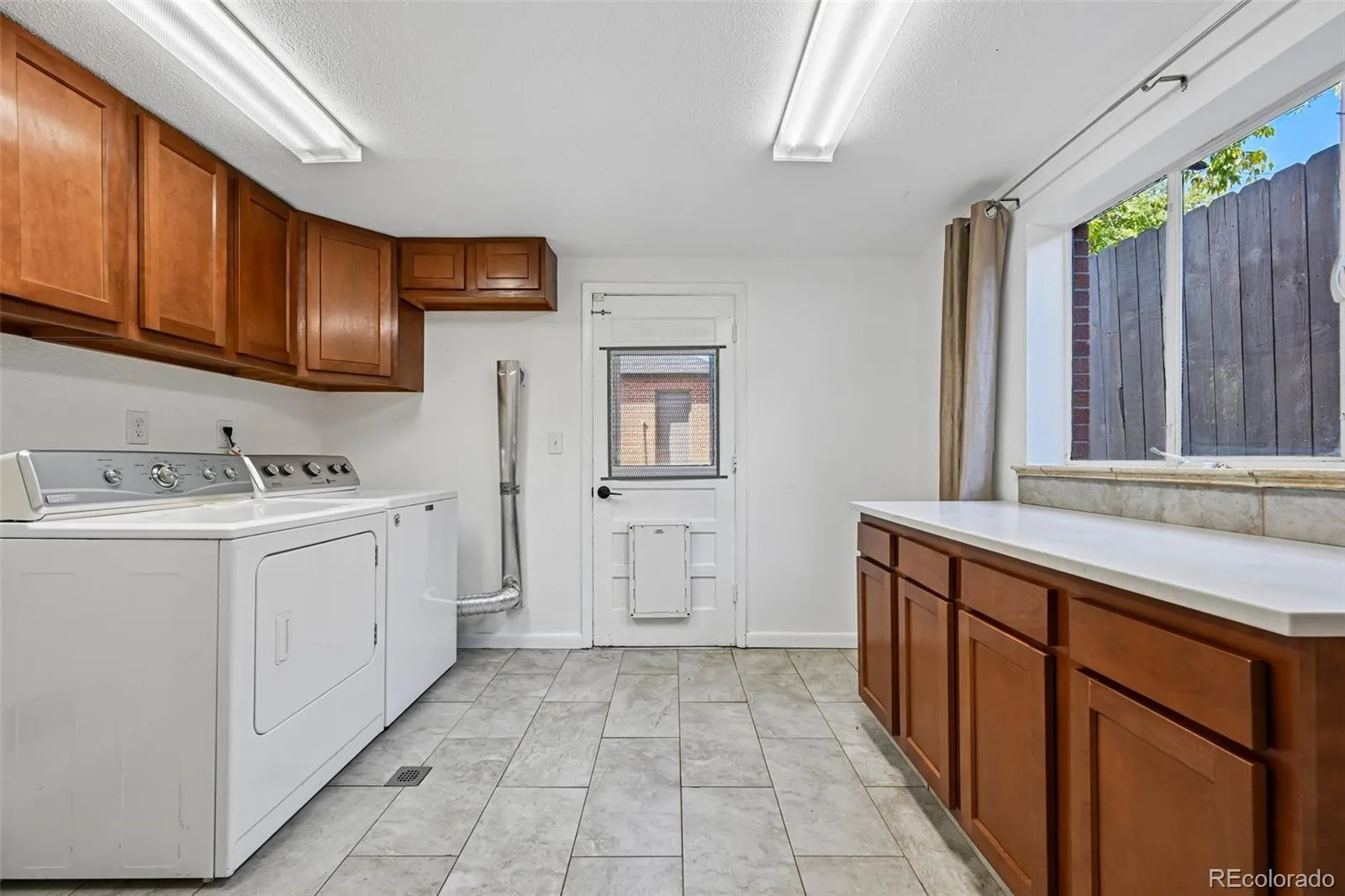 2261 Oakland Street Aurora CO 80010 | MLS #REC1913796 10062026034124 1600 25