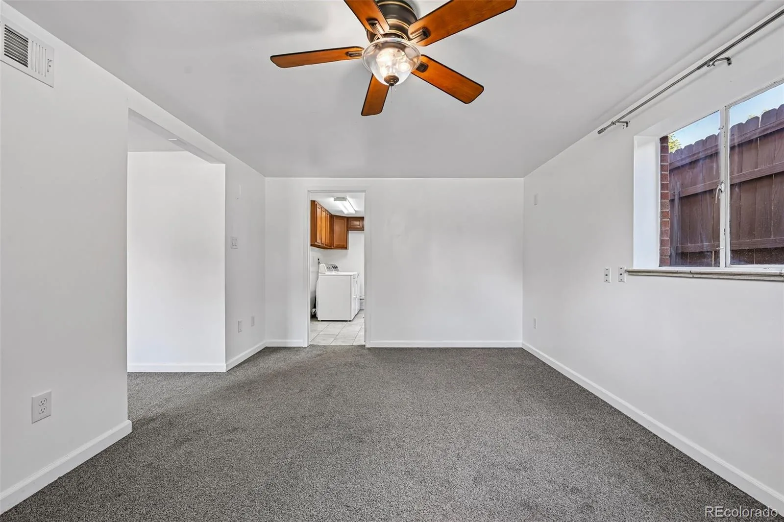 2261 Oakland Street Aurora CO 80010 | MLS #REC1913796 10062026034124 1600 31