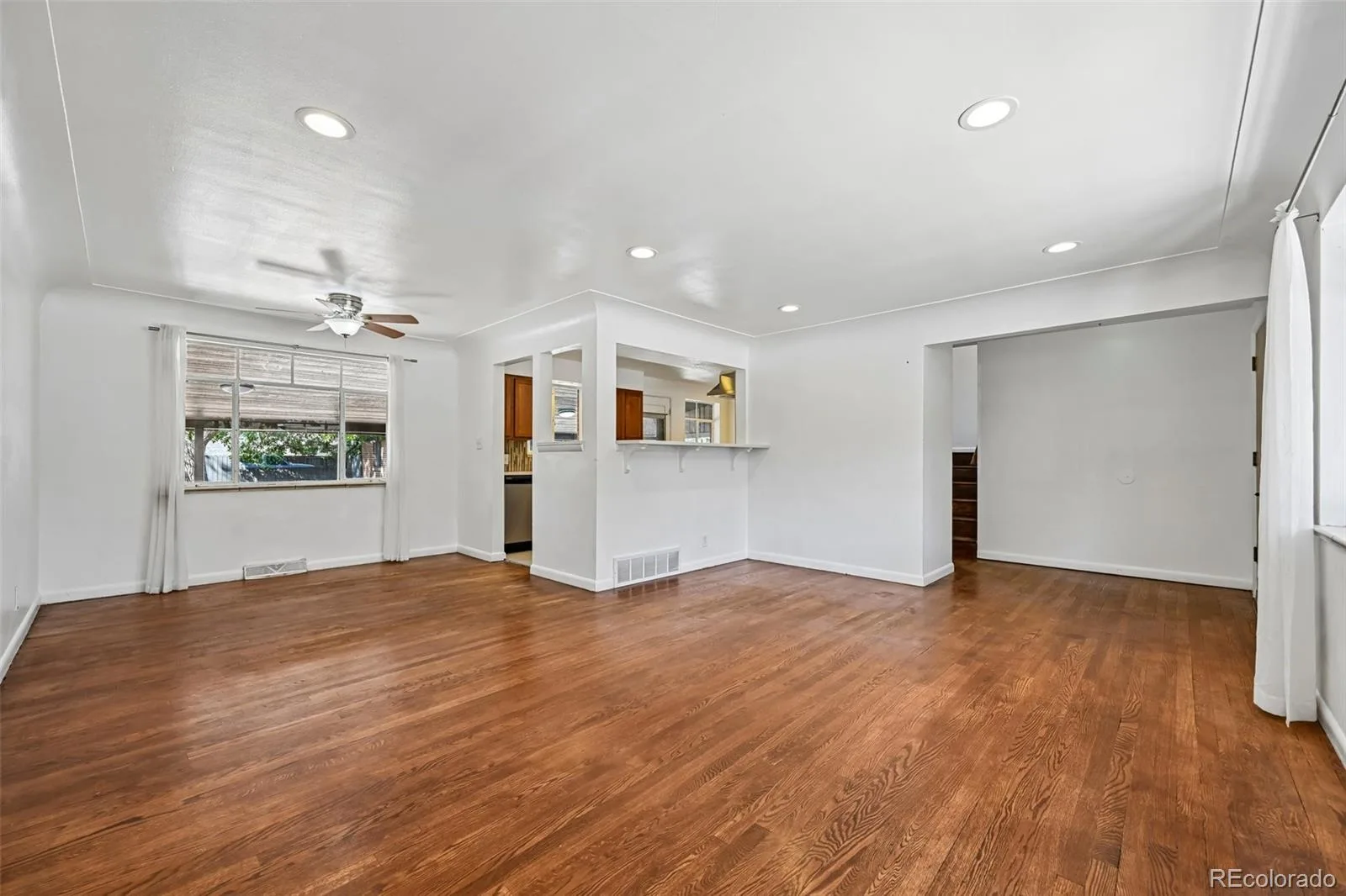 2261 Oakland Street Aurora CO 80010 | MLS #REC1913796 10062026034124 1600 7