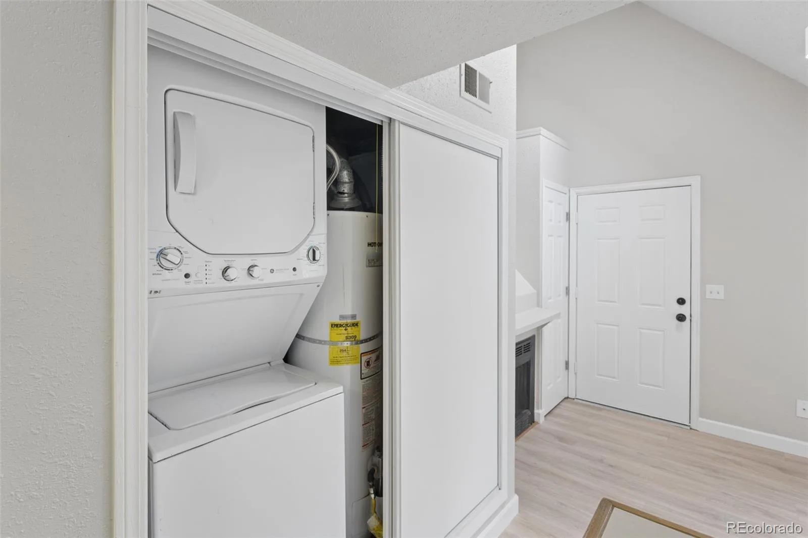 17054 E Tennessee Drive #207 Aurora CO 80017 | MLS #REC1914045 09252026173951 1600 14