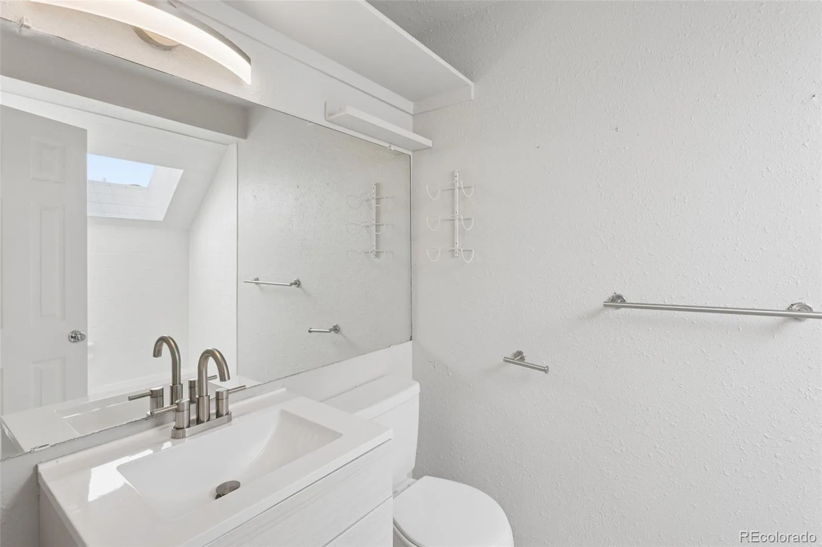 17054 E Tennessee Drive #207 Aurora CO 80017 | MLS #REC1914045 09252026173951 1600 19