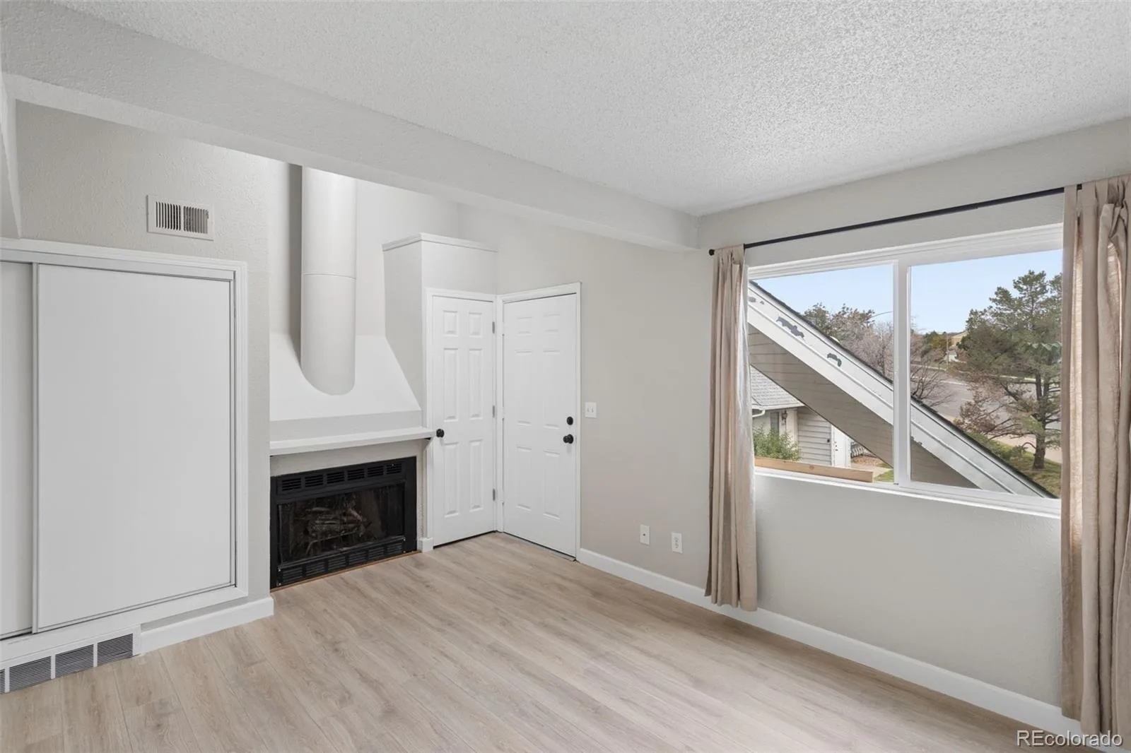 17054 E Tennessee Drive #207 Aurora CO 80017 | MLS #REC1914045 09252026173951 1600 6