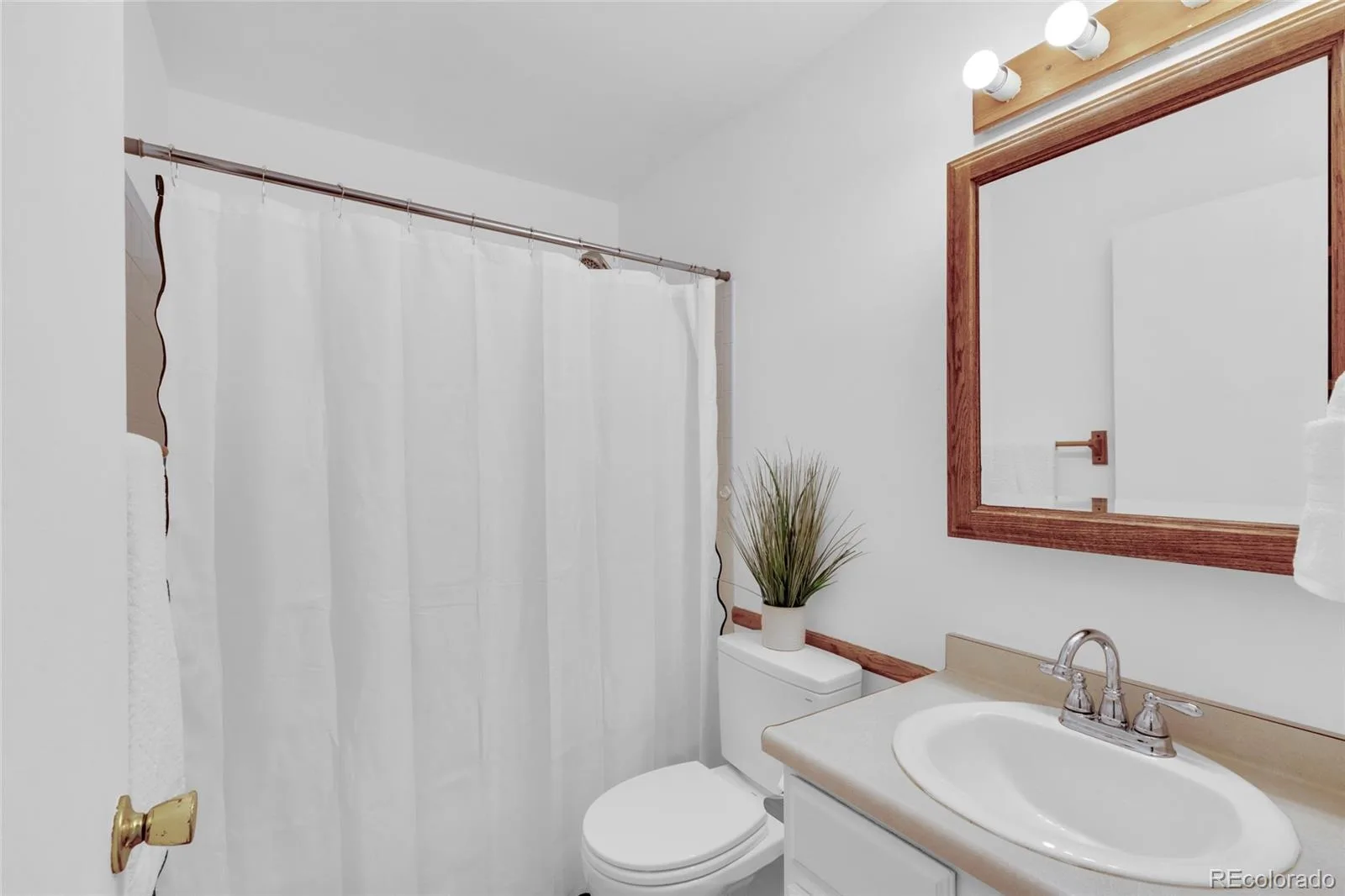 1888 S Flanders Way Aurora CO 80017 | MLS #REC1916169 08112026191226 1600 16