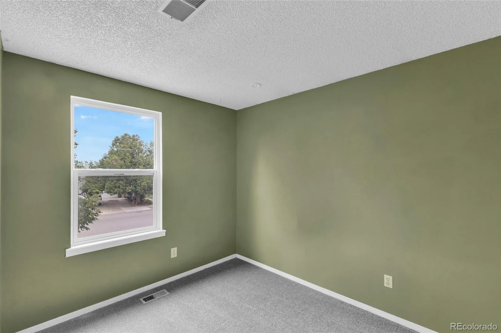 1888 S Flanders Way Aurora CO 80017 | MLS #REC1916169 08112026191226 1600 17