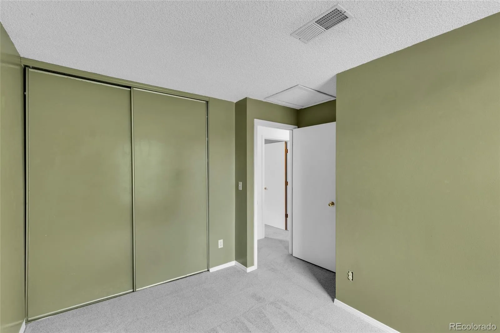 1888 S Flanders Way Aurora CO 80017 | MLS #REC1916169 08112026191226 1600 18