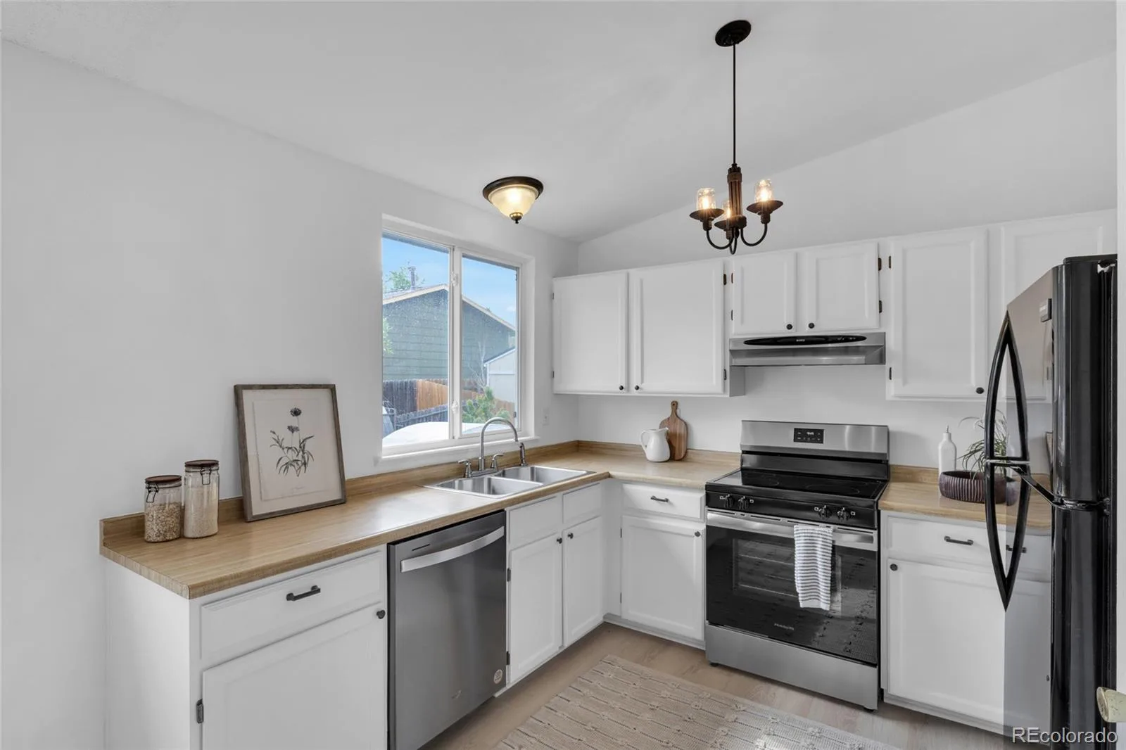 1888 S Flanders Way Aurora CO 80017 | MLS #REC1916169 08112026191226 1600 9