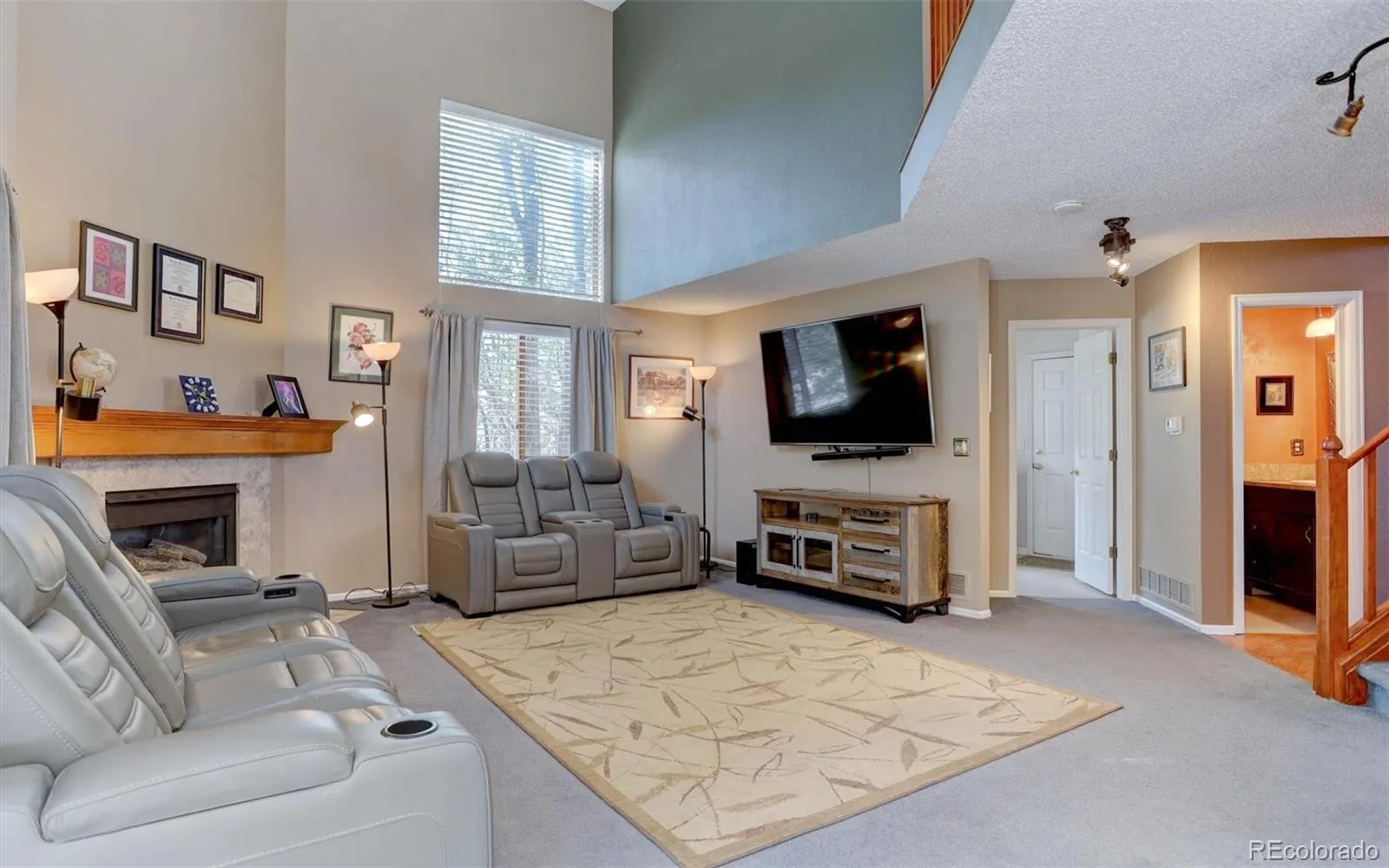 04162026204234 1600 17