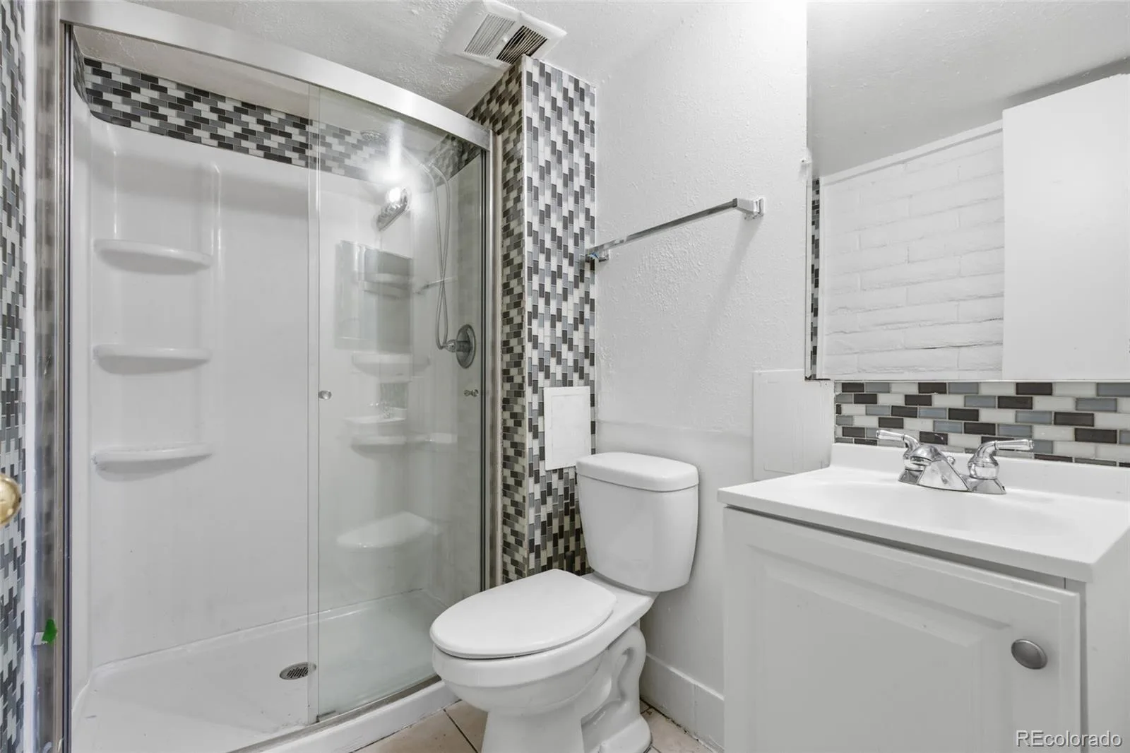 875 S Quebec Street #1 Denver CO 80247 | MLS #REC1921407 08152026173235 1600 13