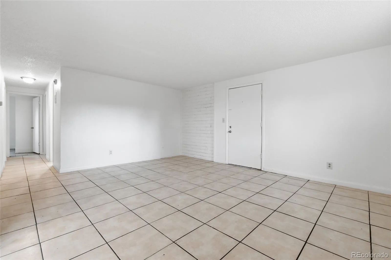 875 S Quebec Street #1 Denver CO 80247 | MLS #REC1921407 08152026173235 1600 5