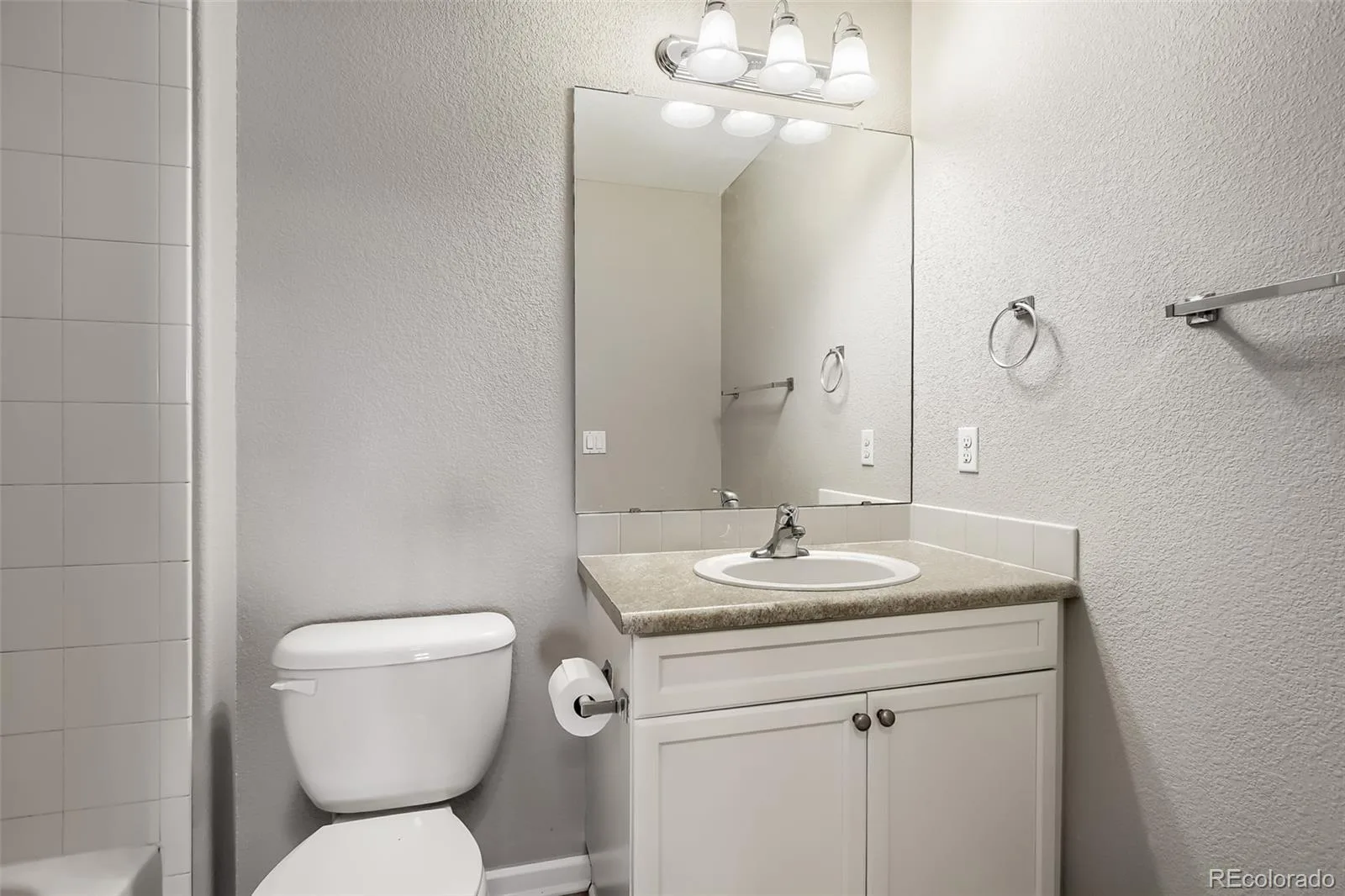 24872 E Irish Drive Aurora CO 80016 MLS #REC1921792 06192026230429 1600 21