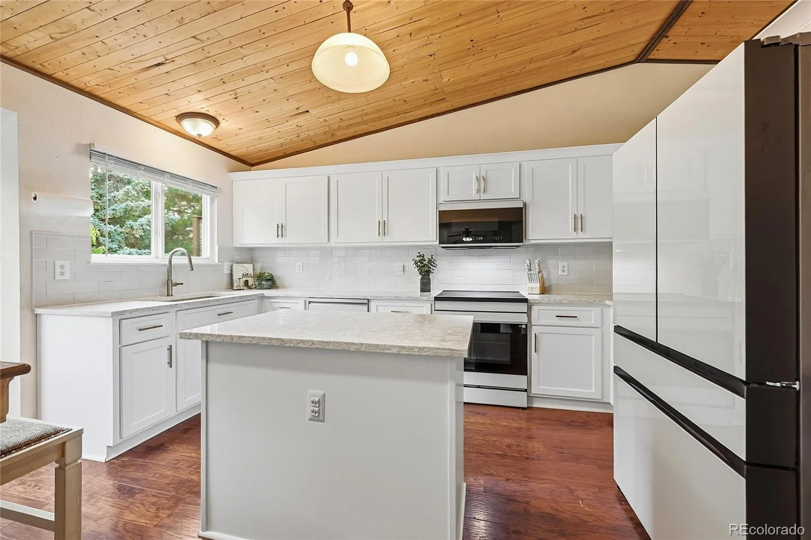 9688 Whitecliff Place Highlands Ranch CO 80129 | MLS #REC1922543 07252026161431 1600 2