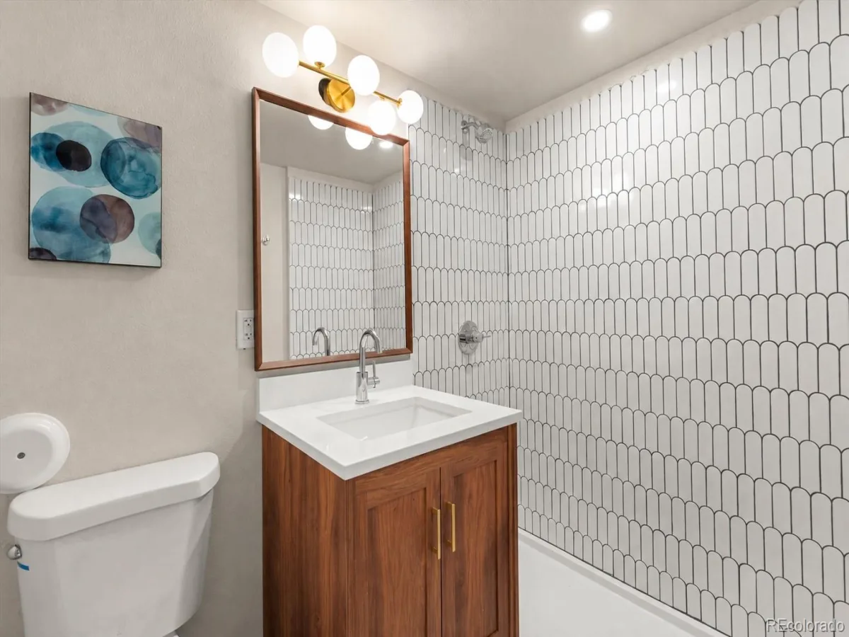 2625 Vivian Street Denver CO 80215 | MLS #REC1928322 08142026005149 1200 32