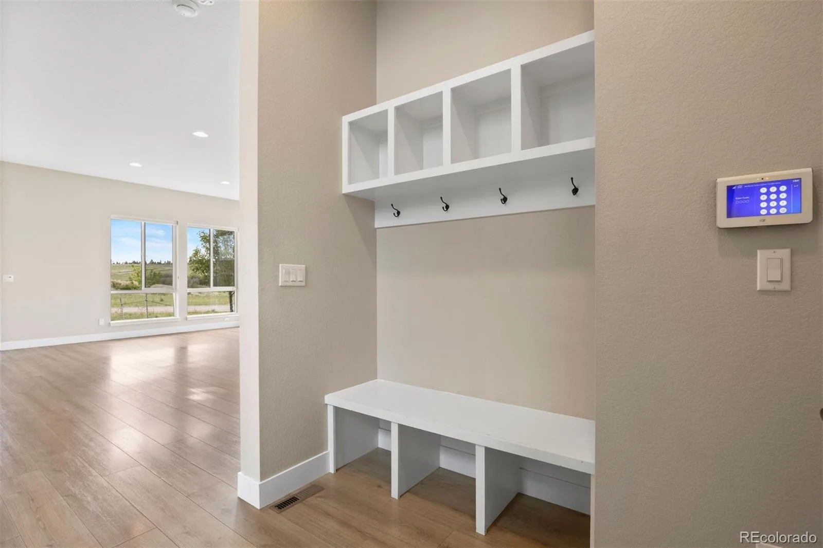 6129 Stable View Street Castle Pines CO 80108 MLS #REC1930741 06092026074750 1600 12