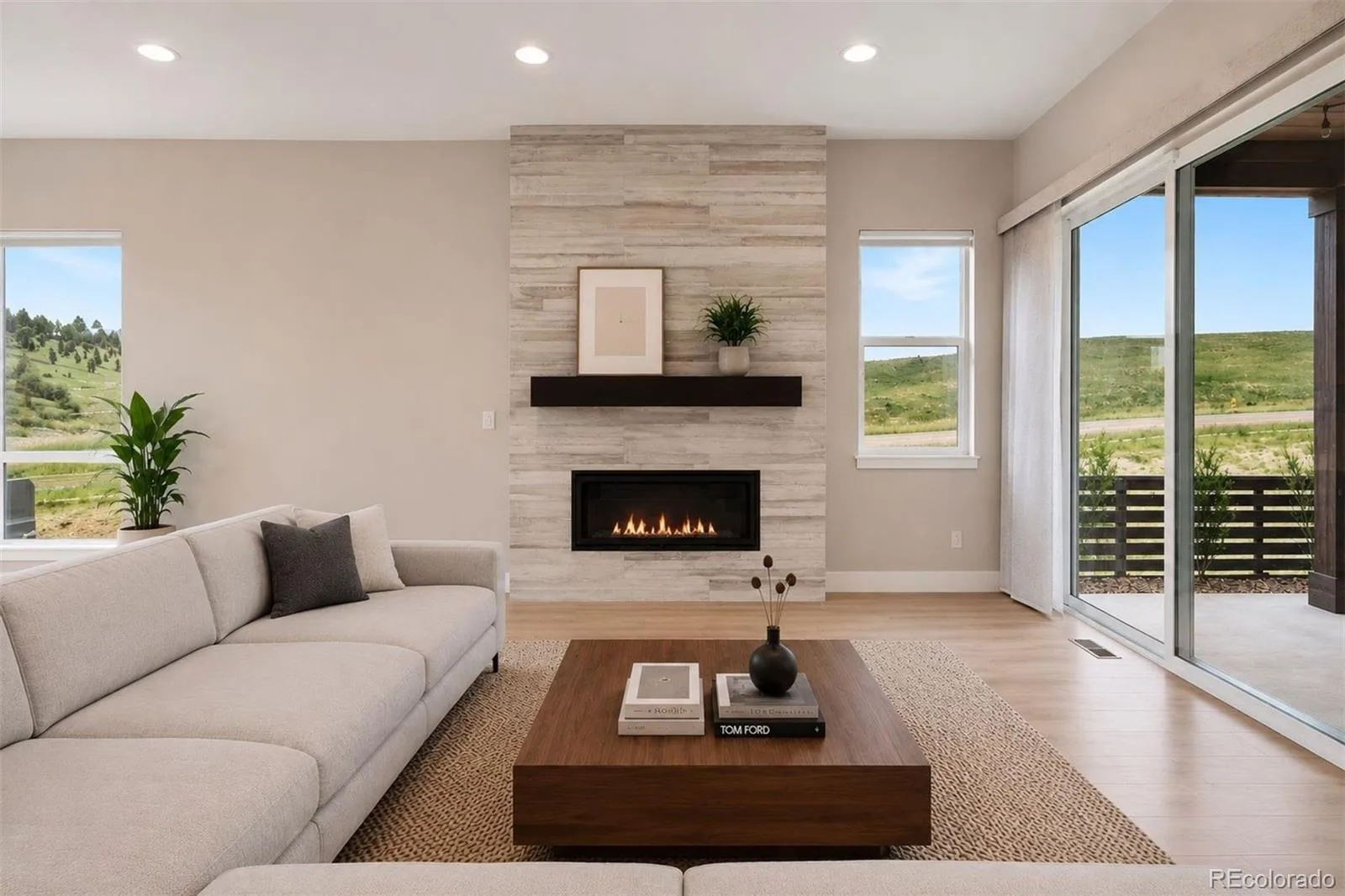 6129 Stable View Street Castle Pines CO 80108 MLS #REC1930741 06092026074750 1600 3