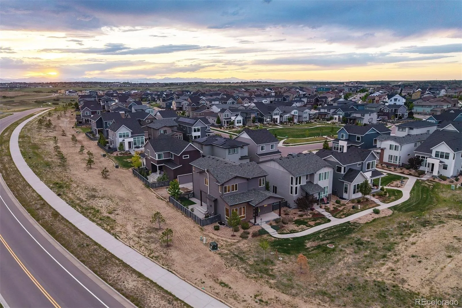 6129 Stable View Street Castle Pines CO 80108 MLS #REC1930741 06092026074750 1600 30
