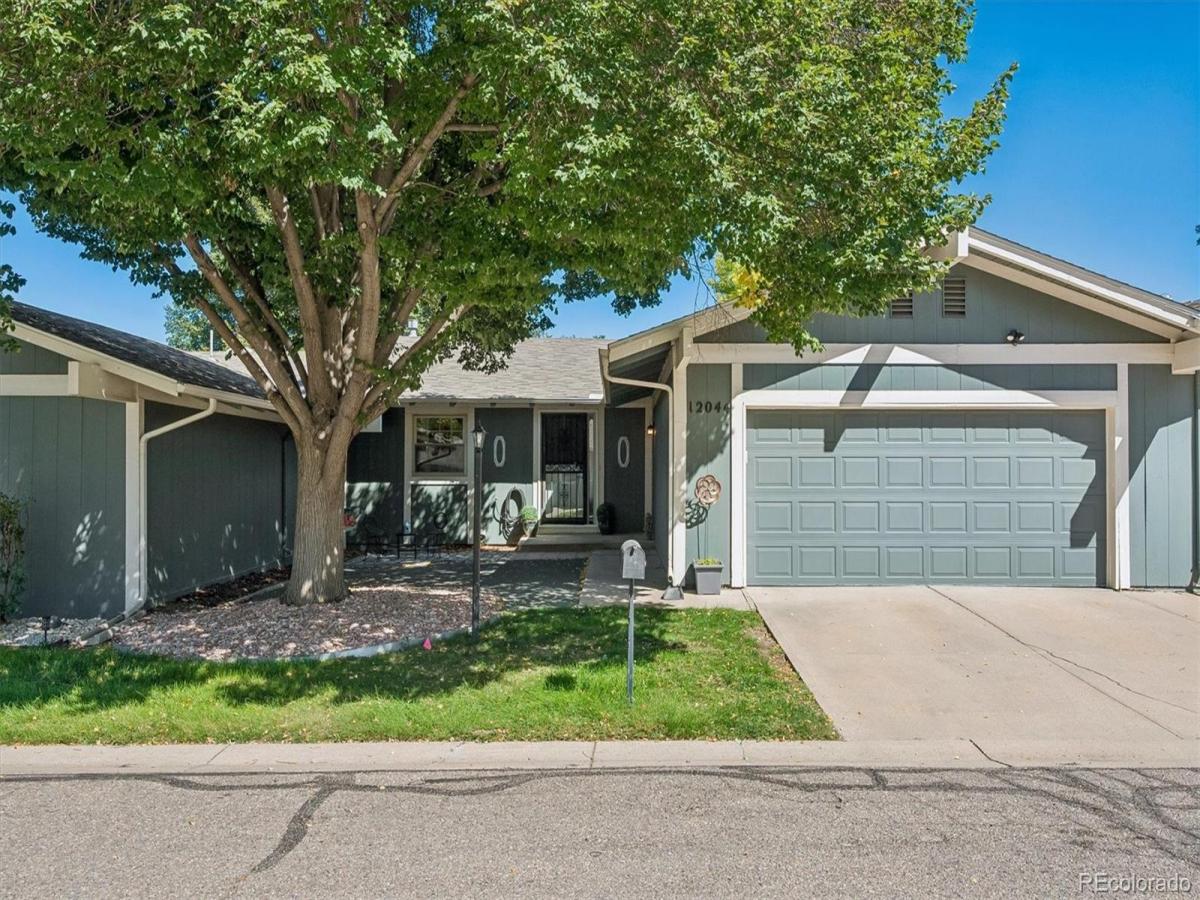 12044 E Maple Avenue Aurora CO 80012 | MLS #REC1932237 MLS #REC1932237 image #0