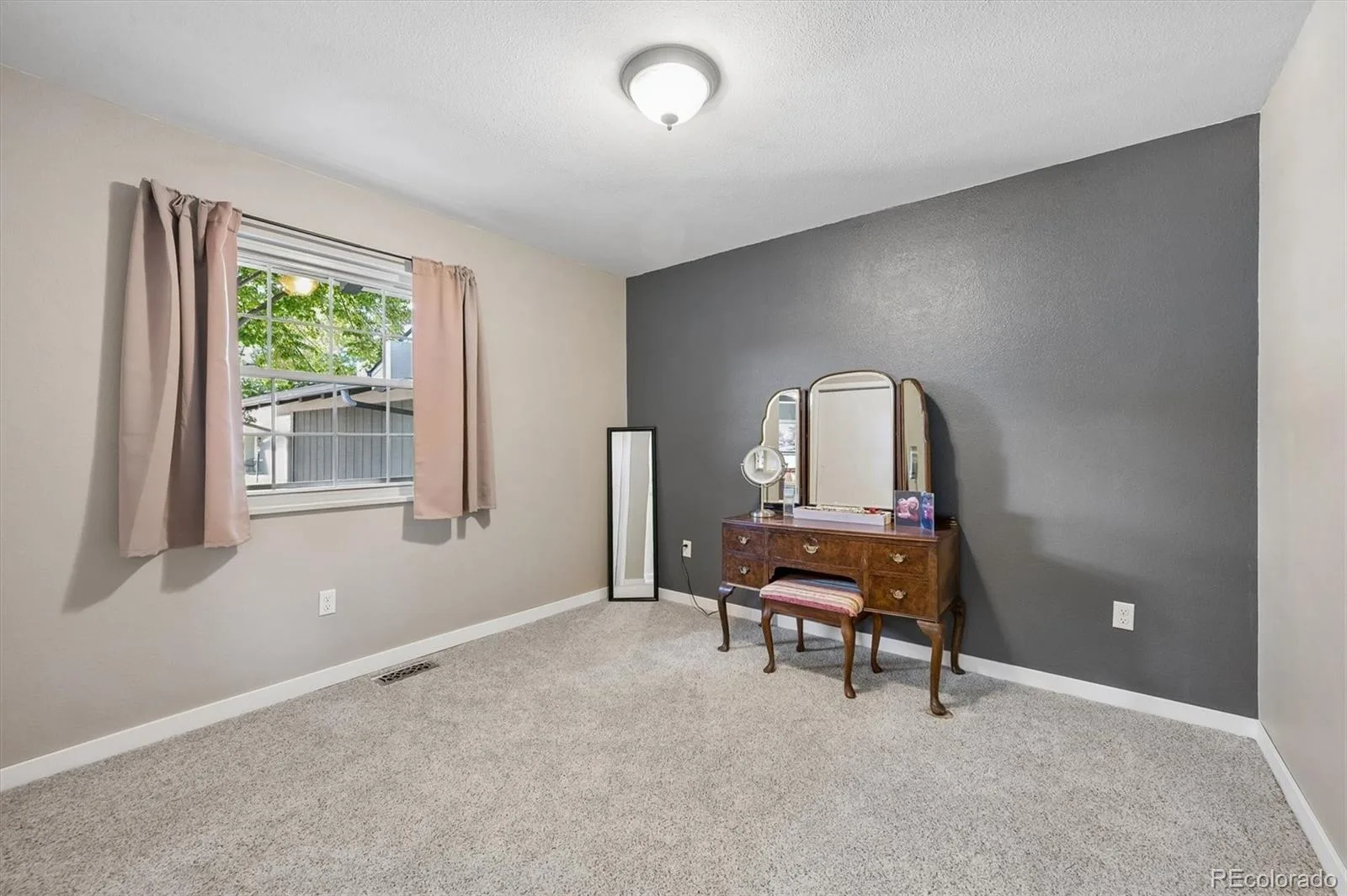12044 E Maple Avenue Aurora CO 80012 | MLS #REC1932237 09232026111812 1600 18