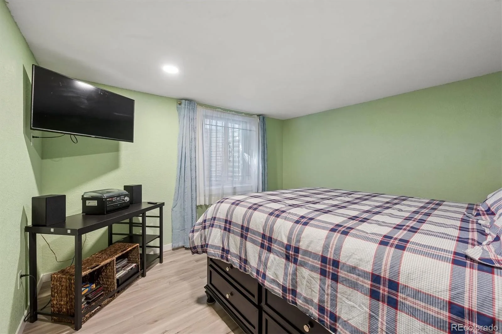 12044 E Maple Avenue Aurora CO 80012 | MLS #REC1932237 09232026111812 1600 22