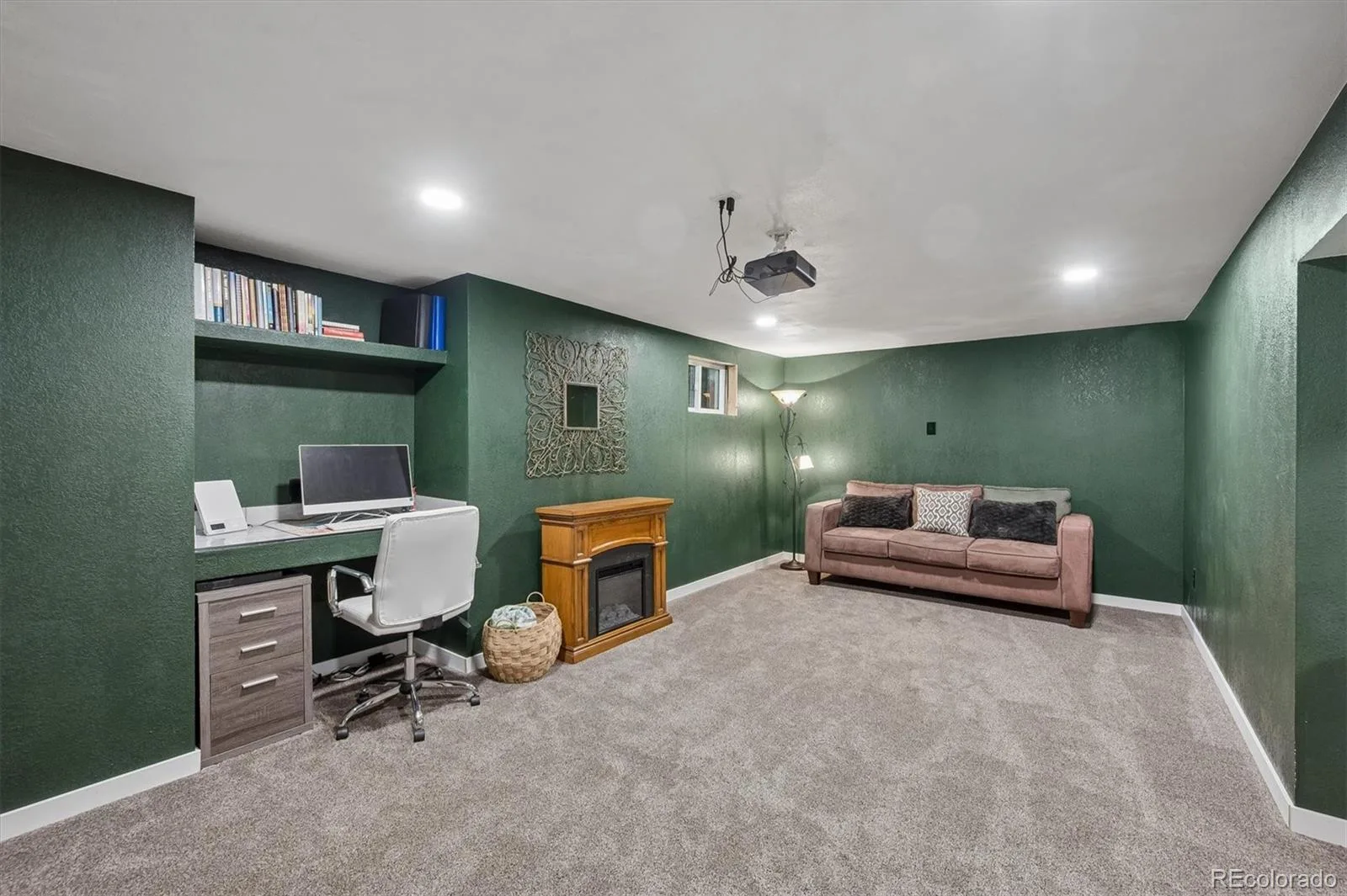 12044 E Maple Avenue Aurora CO 80012 | MLS #REC1932237 09232026111812 1600 23
