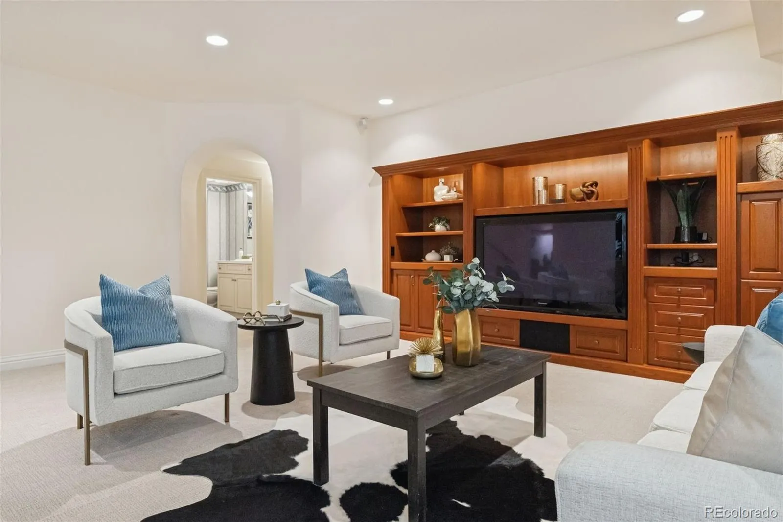 04162026204227 1600 21